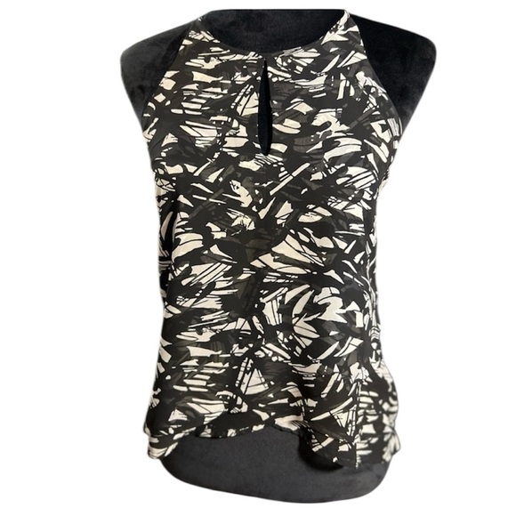 Banana Republic Tops - 🖤🤍LIKE NEW BANANA REPUBLIC SLEEVELESS KEYHOLE FRONT BLACK & WHITE BLOUSE sz XS